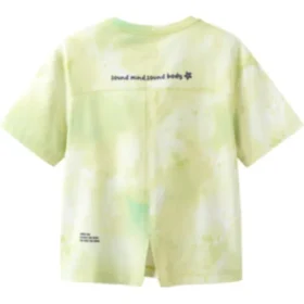 Camiseta com logotipo “Green Yellow White”