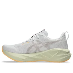 Novablast 5 2E Largura Extra “White Fawn”